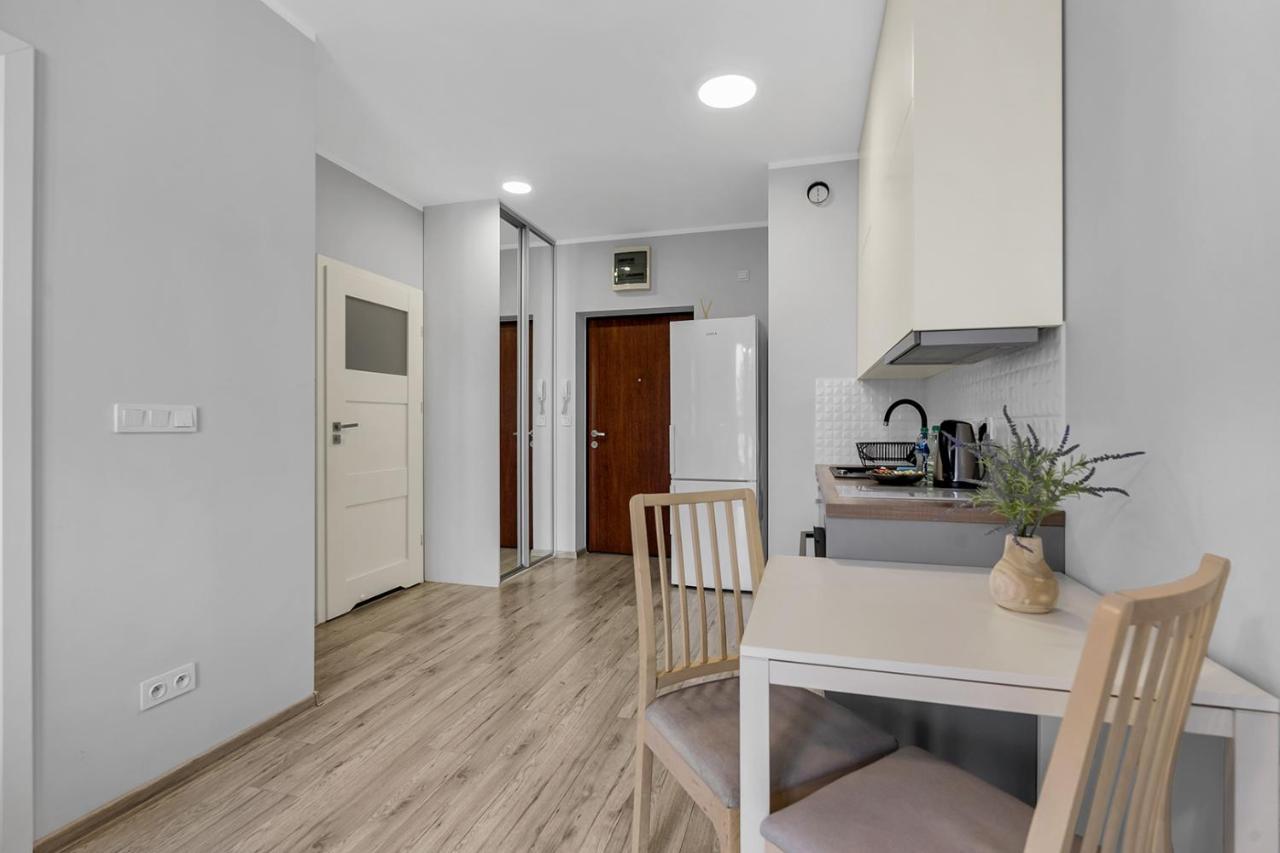 Wlochy Klinkierowa Comfort Apartment ワルシャワ エクステリア 写真